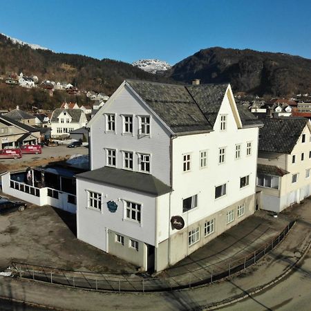 Grand Hotell Sauda Budget Kültér fotó